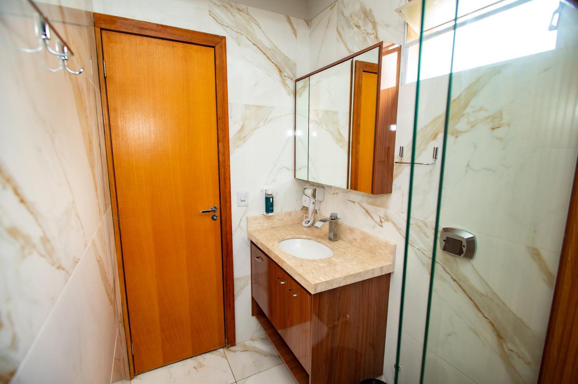 Hotel 365 Куяба Екстер'єр фото